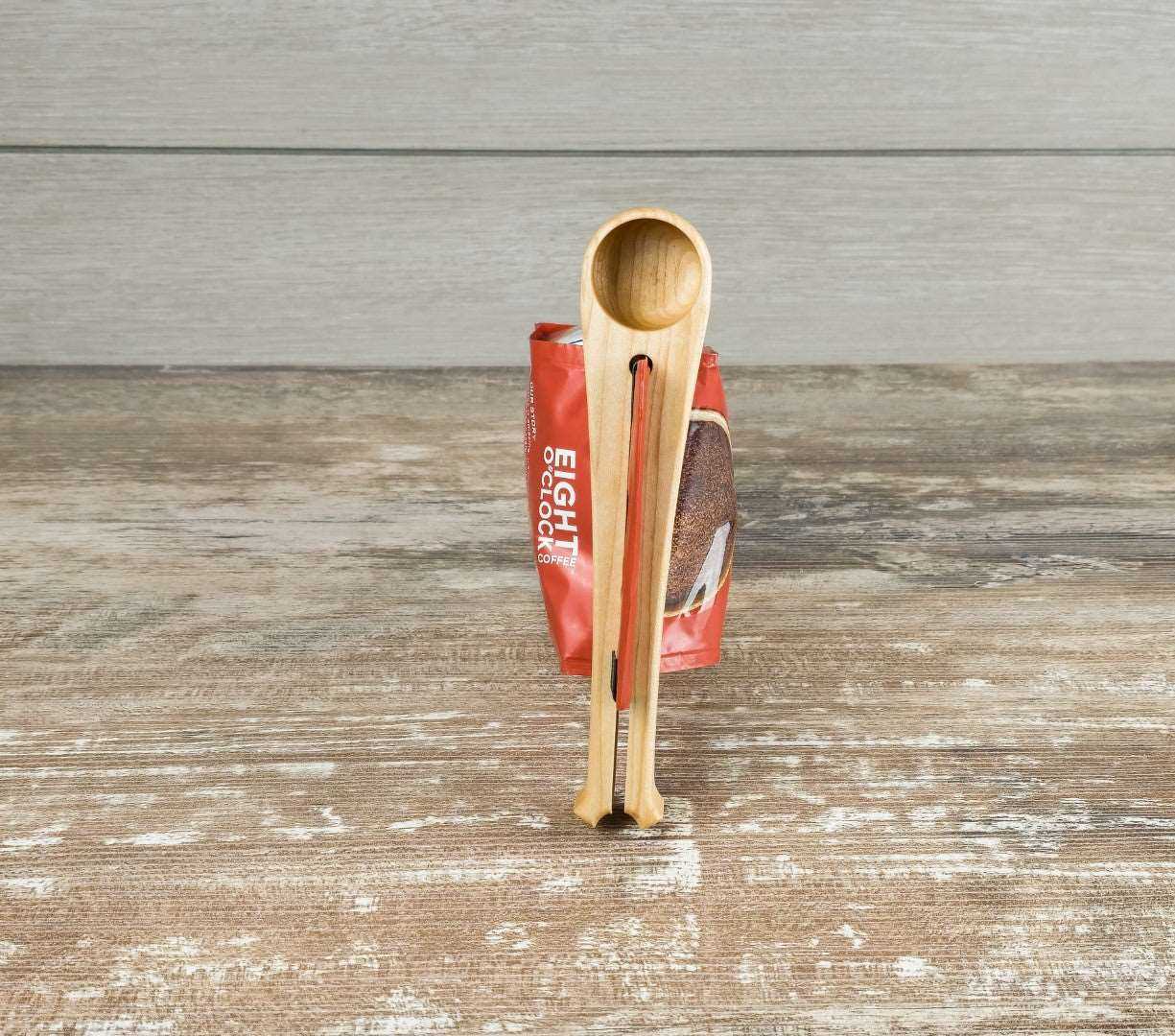 Coffee Scoop Clip