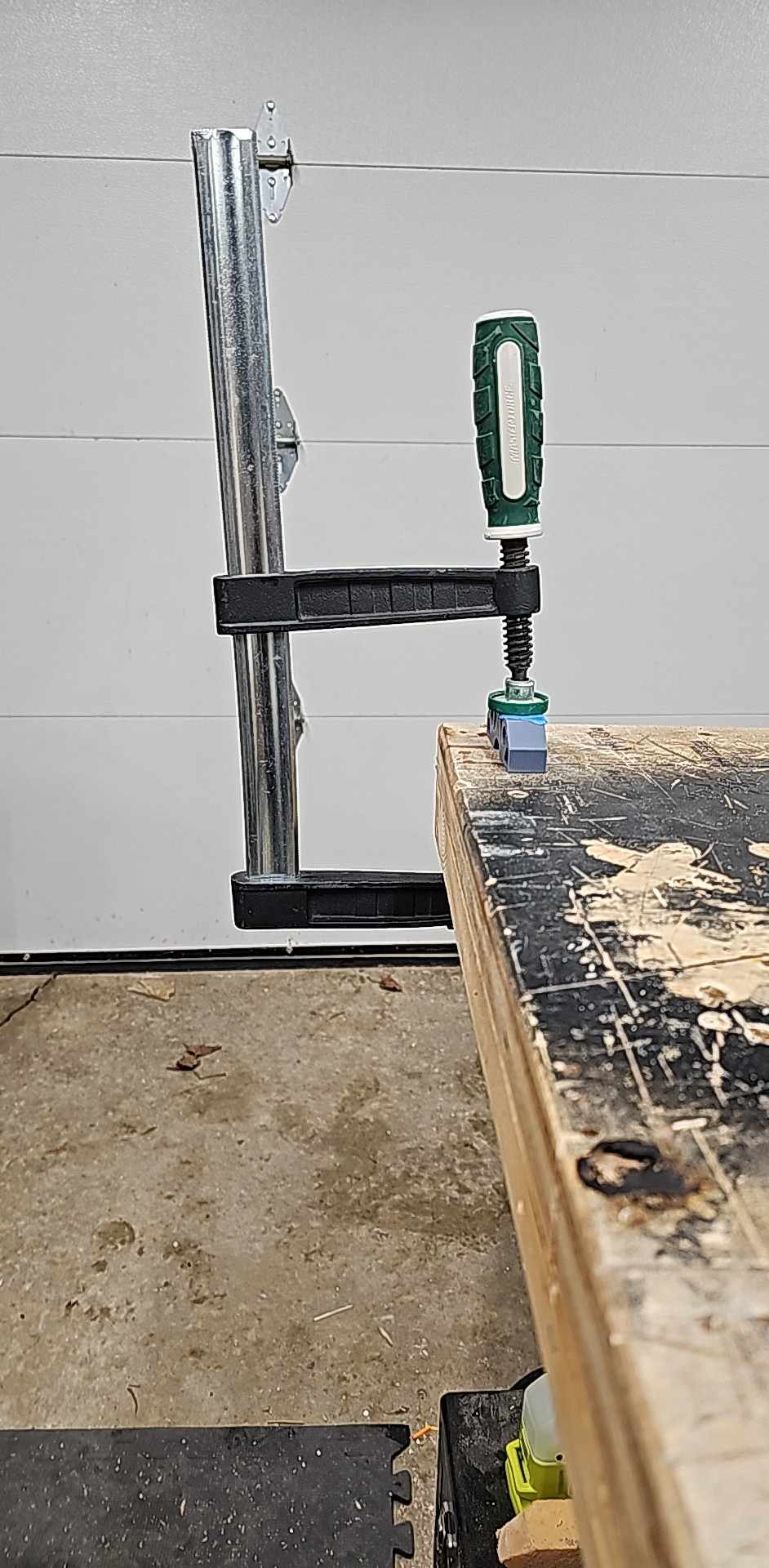 Maxed out 1000lb clamp